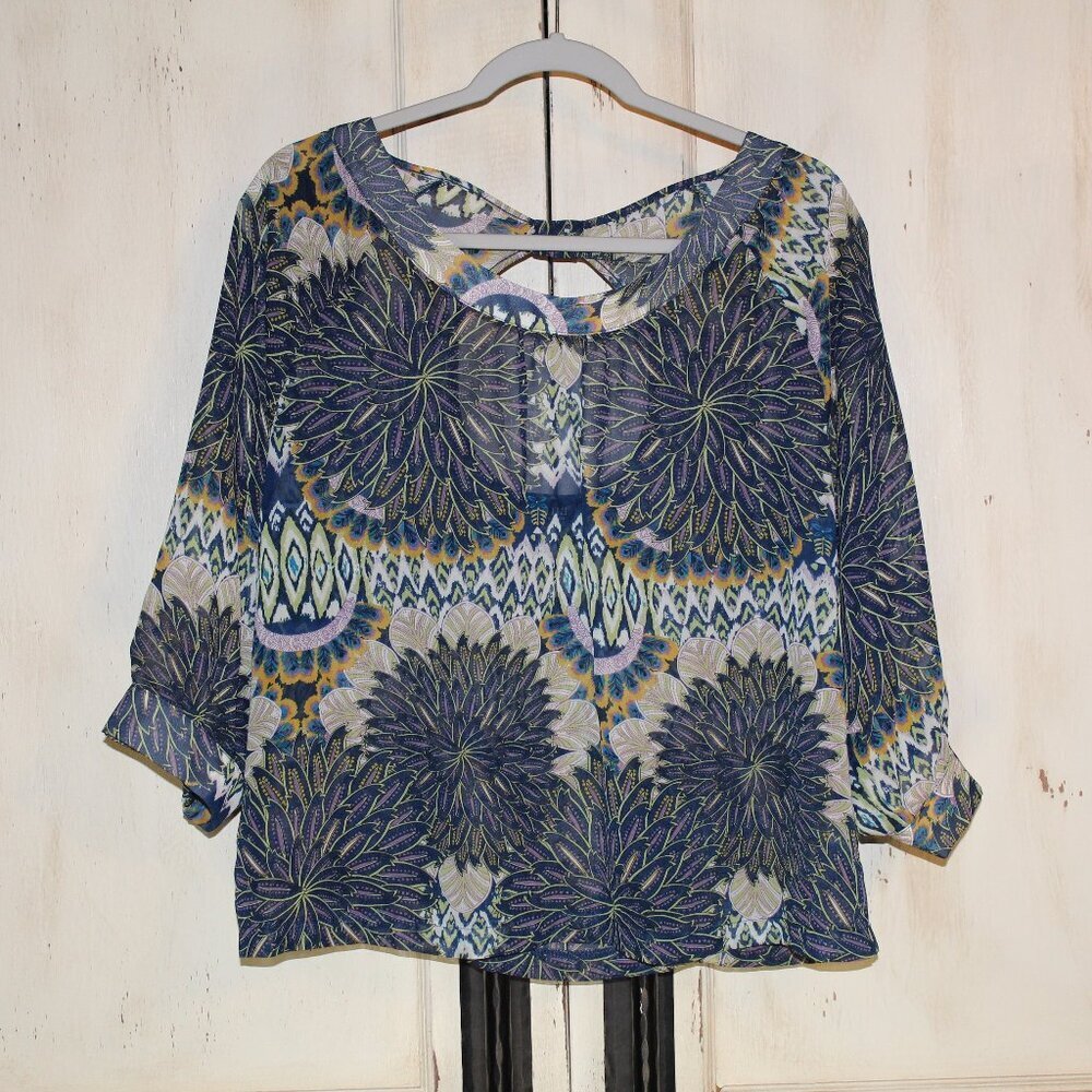 a.n.a multicolor‎ floral pattern round neck 3/4 sleeve large keyhole back XL
